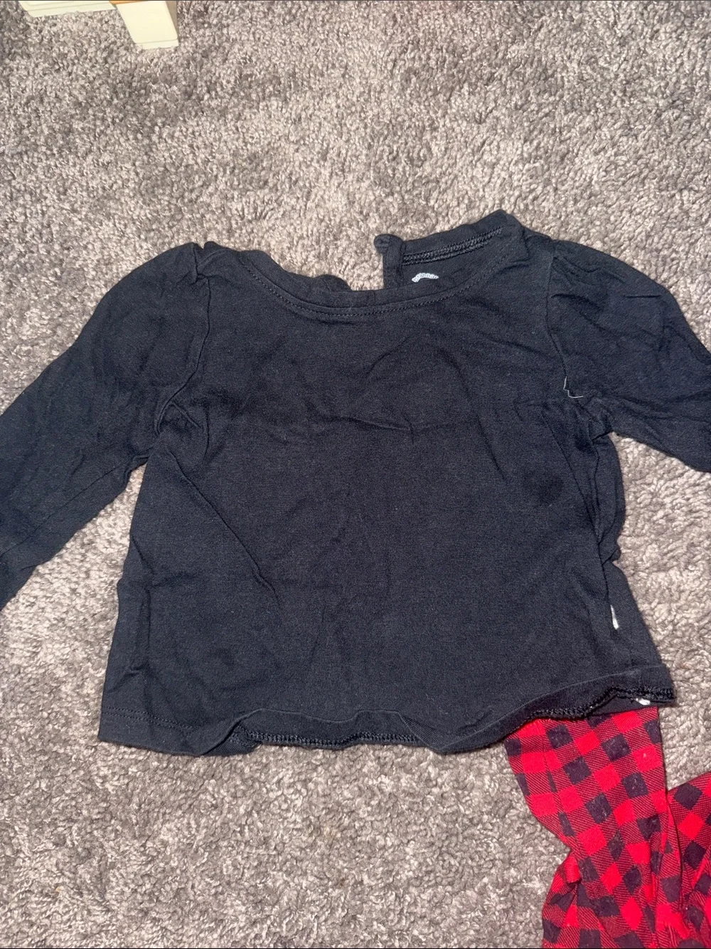 GAP Kids Black Top with Red and Black Buffalo Plaid Leggings